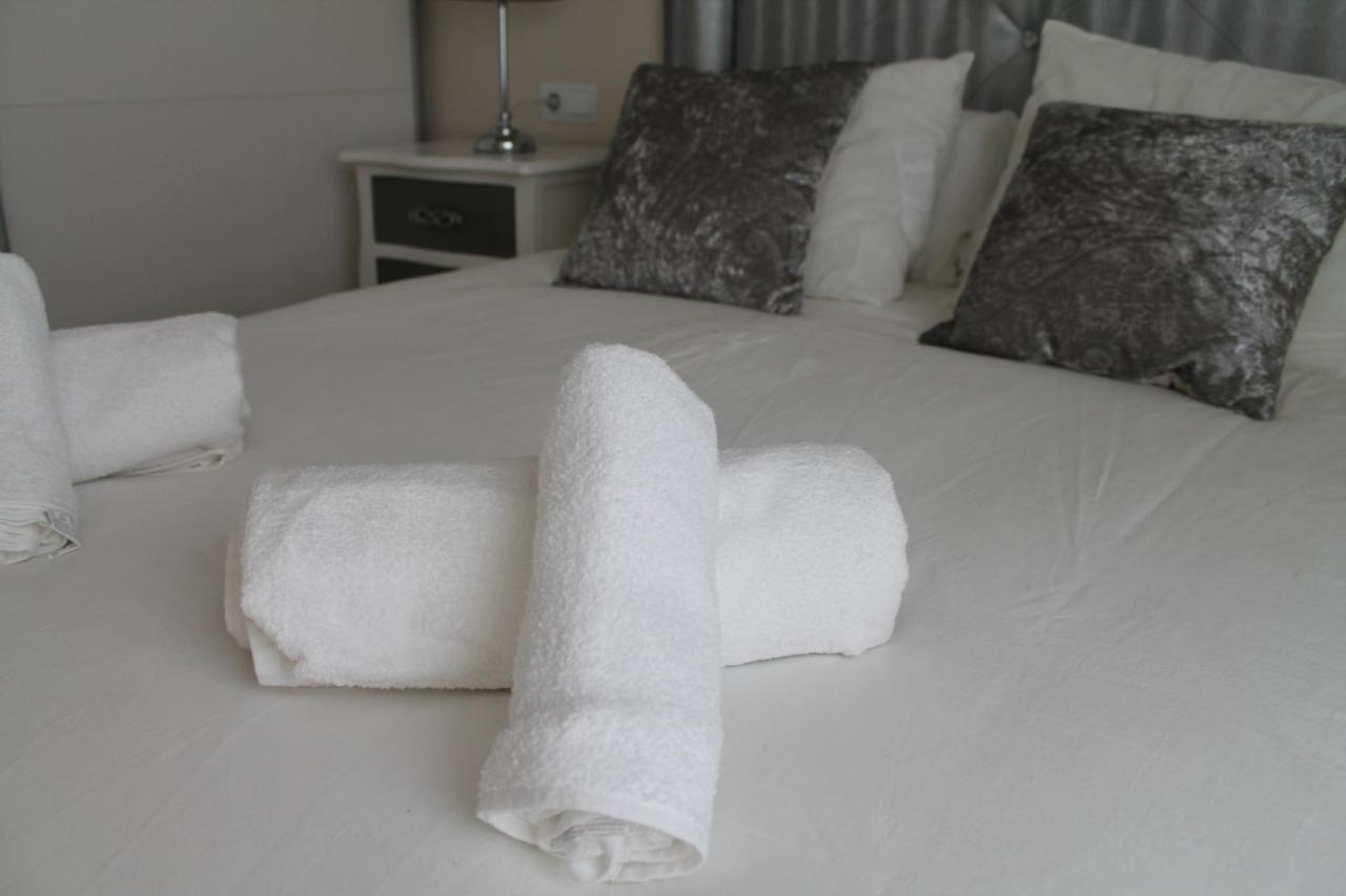 מאלגה Apartamento Con Vistas A La Catedral A 15 Minutos Del Centro מראה חיצוני תמונה